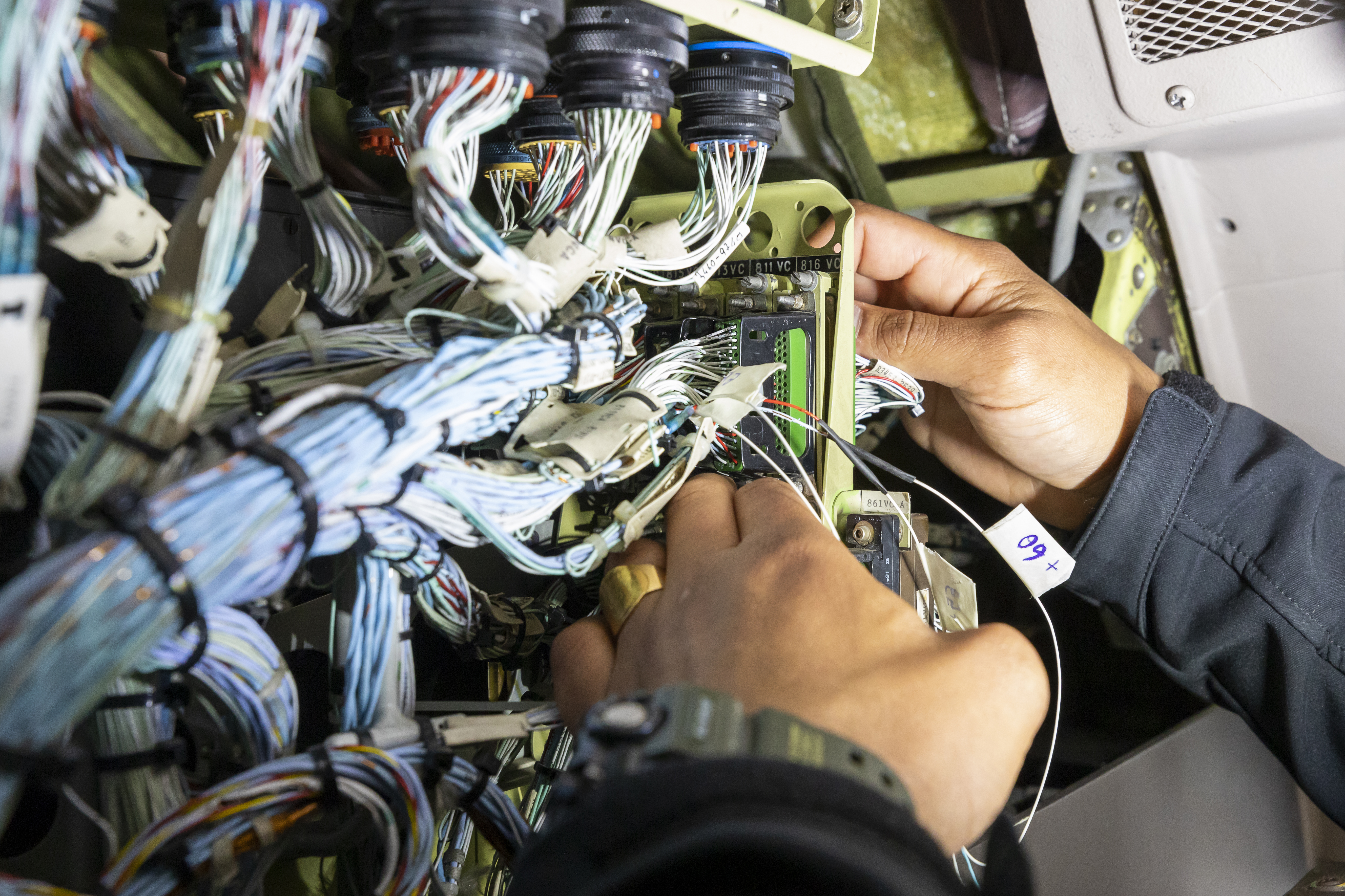 A detail of Aircraft/ACRA wiring installation on the SAFIRE ATR42.