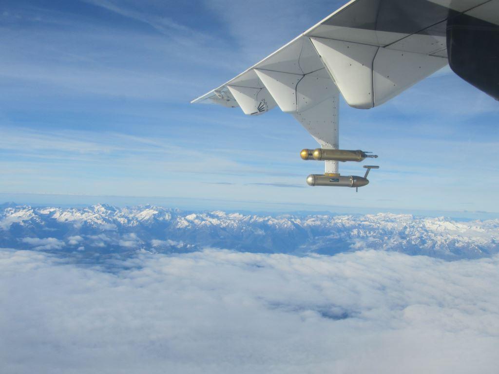 Safire ATR 42 with reference instruments for atmosphere characterisation searching for icing conditions in the region of the Pyrenees, April 2023 (copyright DLR).